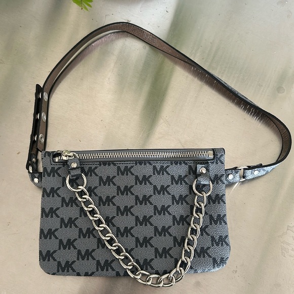 Michael Kors Belt bag - Picture 1 of 6